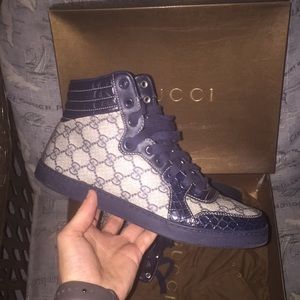Men’s Gucci crocodile skin shoes like new